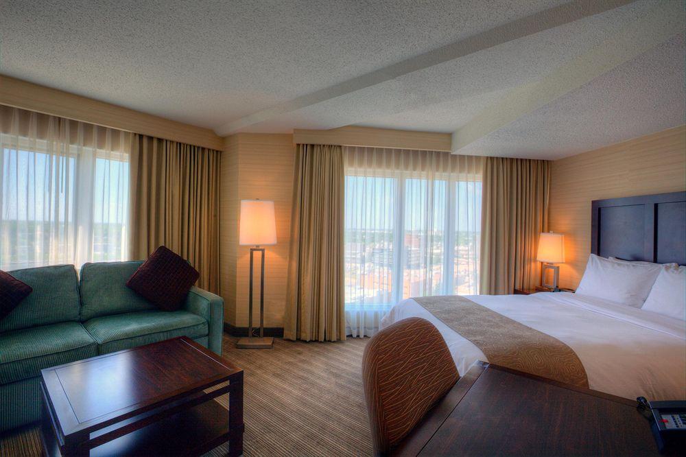Delta Hotels By Marriott Saskatoon Downtown Exterior foto
